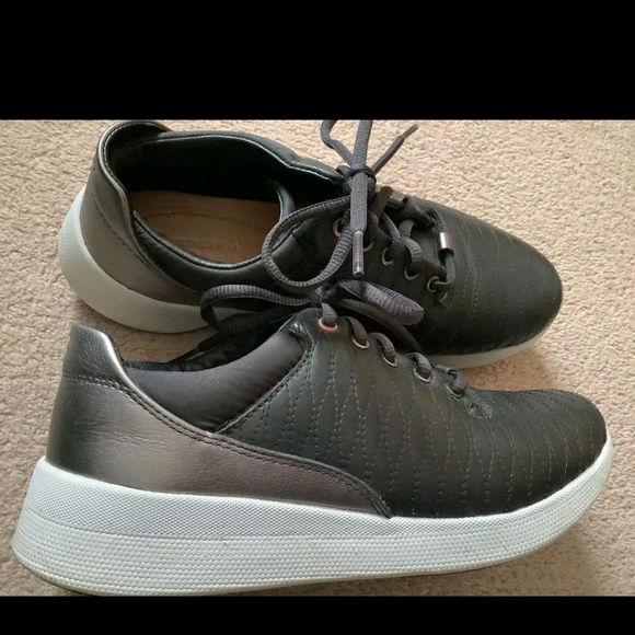 Women's Black Shoes Clarks Unstructured Size 10 New - Picture 2 of 5